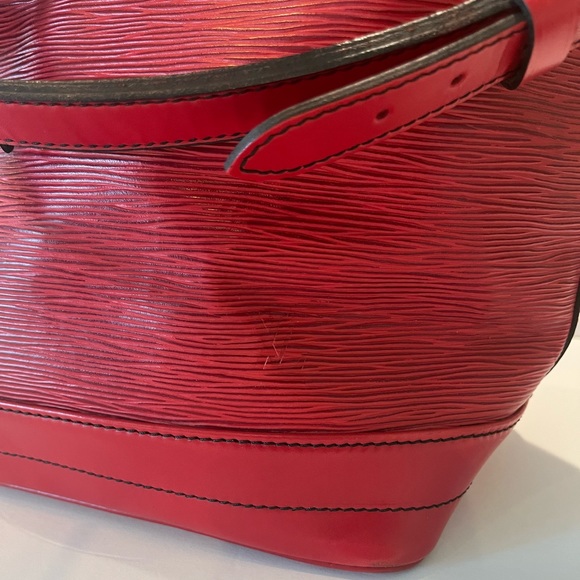 Louis Vuitton Epi Noe GM Leather Bucket Bag (large) Vintage & EUC (Authentic) - Picture 3 of 16